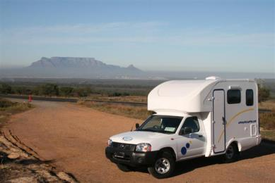 Op het terrein is ook een klein game reserve. Overnachting op de camping nabij Middelburg. Dag 2 Middelburg - Sabie (ca.