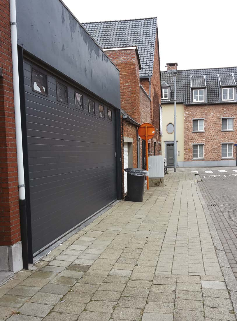 Na een viertal keren laat je de kinderen twee aan twee doorstappen tot op de hoek van de Van Reynegomlaan met de Jodenstraat.