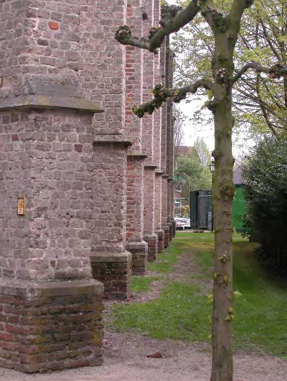 Onder Hertog Karel van Gelre werd de stad Groenlo omringd door een voor het midden van de zestiende eeuw zeer modern stelsel van vestingwerken.