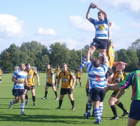 Elke rugbyspeler leert deze kernwaarden en die zijn niet alleen in het veld maar juist in deze tijd ook in de maatschappelijk verkeer hoog gewaardeerd.