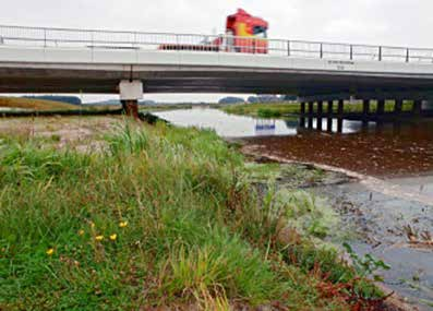 Sinds begin 2000 werkt Het Drentse Landschap aan het herstel van het stroomdal. Het Drentse Landschap heeft diverse gebieden zodanig ingericht dat de Hunze weer kan kronkelen in het landschap.