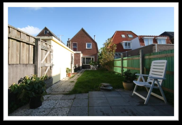 Toen de straat doorgetrokken werd naar de Waalderstraat werd de hele straat Wilhelminalaan