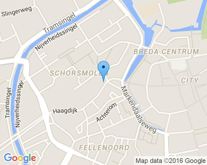 LOCATIEAANDUIDING BEREIKBAARHEID Het pand is gelegen in het centrum van Breda.