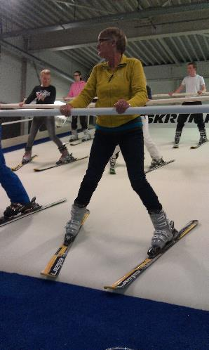Skirun/skigymnastiek Er komt zondagavond 27 november een mogelijkheid om een eerste ski les te hebben