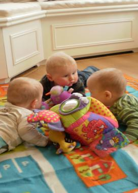 Sluitingsdagen Kinderopvang Polly is het gehele jaar geopend met uitzondering van de verplichte feestdagen en de laatste week van december. Kinderopvang Polly sluit niet op studiedagen.