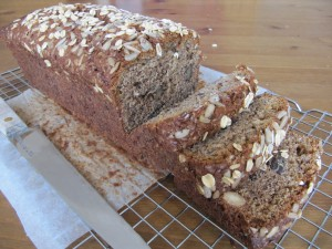 Dit gaat heel handig met een ijsschep! Bak de muffins dan in het midden van de oven in ongeveer 20 minuten goudbruin en gaar. Veel bakplezier en eet smakelijk!