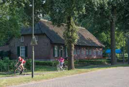 Dorps groen wonen in Vught Zuid De 42 kavels die Ruimte voor Ruimte aanbiedt vormen onderdeel van het landelijke dorpsachtige plan Vught Zuid met het weidse uitzicht dat zo kenmerkend is voor de