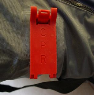5 7. Controlleer of het CPR-ventiel goed gesloten is. gesloten open 8. Schakel de pomp aan. U hoort een korte biep en de led-lampjes beginnen te knipperen.