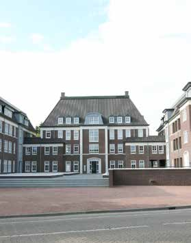 De appartementen zijn verdeeld over vier bouwlagen (begane grond en drie verdiepingen), die zowel via de lift als via een vaste trapopgang toegankelijk zijn.