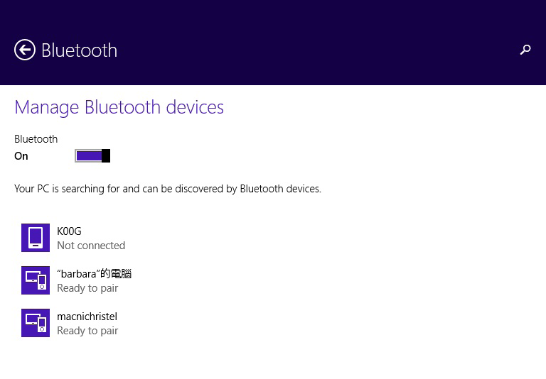 Bluetooth Gebruik Bluetooth om draadloze gegevensoverdracht met andere Bluetoothapparaten mogelijk te maken. BELANGRIJK! De Airplane mode (Vliegtuigmodus) schakelt deze functie uit.