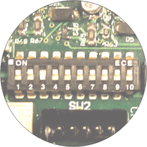 EL500SE Instellingen B eschrijving configuratie dip-switch blok SW van de EL500SE microprocessor module De SW configuratie dip-switch is ongeveer in het midden van de print geplaatst Deze wordt