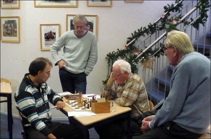 De bondscompetitiewedstrijd tegen Bergen wordt voor ons schaakzestal vrijwel altijd uit gespeeld. En er worden ook heel vaak punten achtergelaten in Bergen.