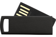 01 Datashield MO1013 3,94 USB Flash Drive in hard metalen behuizing met lederen applicaties.