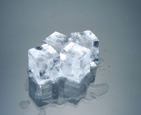 IM IJsblokjesmachines IM Specifieke kenmerken Bij het unieke assortiment ijsmachines uit de IM-serie staat hygiëne voorop.
