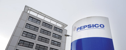 HET INTERVIEW PEPSICO NEDERLAND Met bekende merken als Pepsi, 7-Up, Tropicana, Quaker Cruesli, Lay s, Doritos, Duyvis en Smiths staat PepsiCo in Nederland in de top-7 van voedingsmiddelenbedrijven.