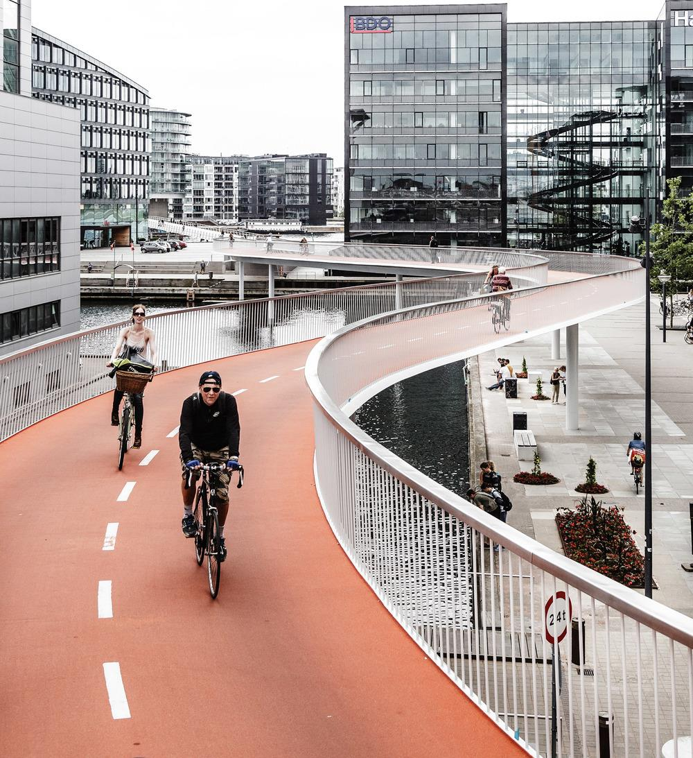 Infrastructuur Cycleslangen Copenhagen Probleem: Missing link Conflict met voetgangers in shopping