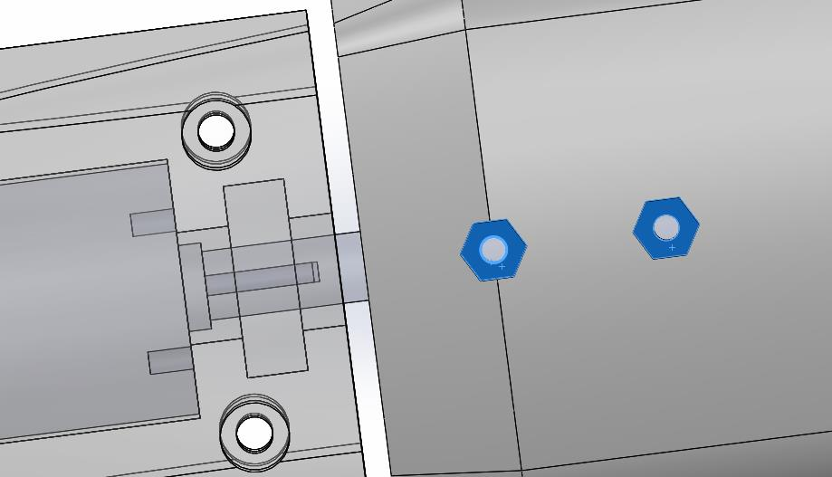 Hiervoor moesten de gaten in de as die op de DC motor zit, geboord worden.