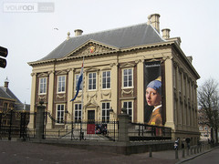 Escher in het paleis is een pemanente tentoonstelling die je dinsdag t/m zondag van 11.00 tot 17.00 uur kunt bezoeken.
