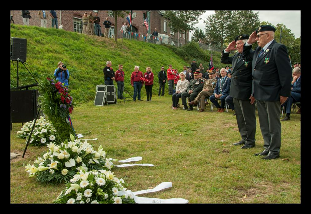1 oktober 2016 In Brunssum is zaterdag voor het eerst een internationale veteranendag gehouden. De dag begon met een mis voor de overleden veteranen.