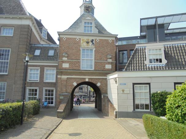 Aan het beroemde en meest bekende plein te Tiel, is deze horecaruimte van ca. 75m2 ter overname.