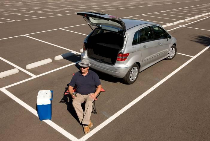 De zin van parkeren Mensen