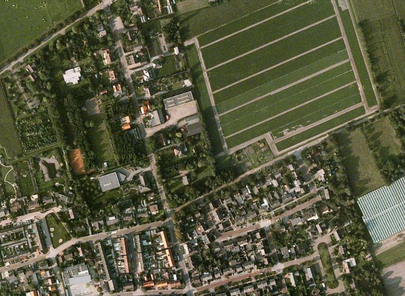 Inleiding Voor de locatie aan de Jan Vermeerstraat te Rucphen worden plannen voorbereidt voor de bouw van twee woningen. De planlocatie ligt momenteel braak.