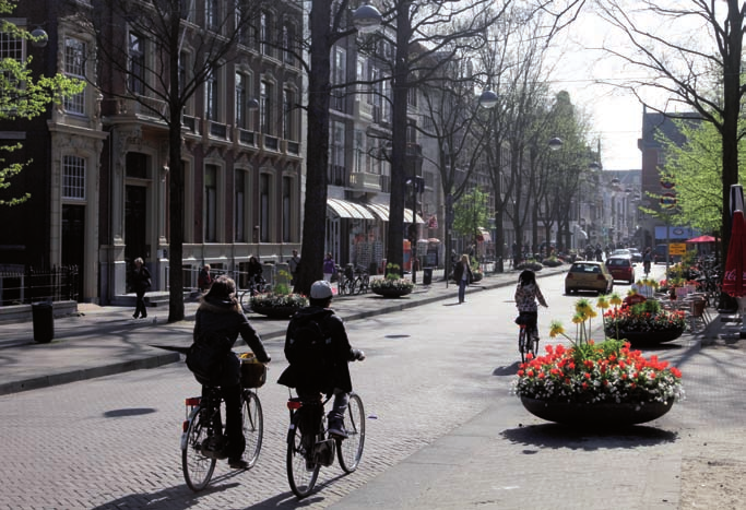 88 HAAGSE NOTA MOBILITEiT bewust kiezen slim organiseren hoofdstuk 6 meer en vaker op de fiets 89 Ook sluiten sterroutes zoveel mogelijk aan op andere belangrijke attractiepunten en ruimtelijke