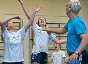 In de sportstroom krijg je in de eerste klas zes uur per week sport.