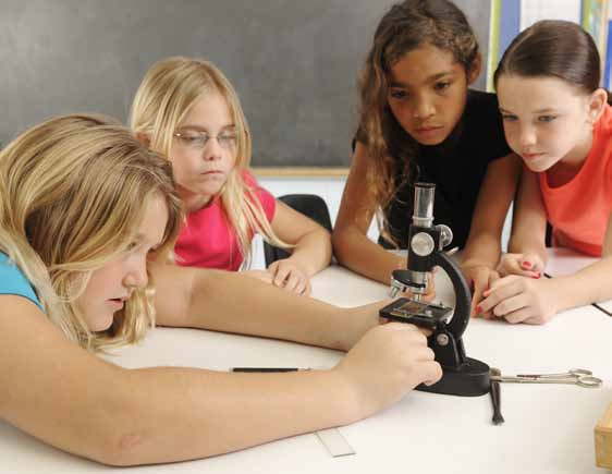 Beste leerling, Binnenkort maak je de overstap van je basisschool naar de eerste graad van het secundair onderwijs. Je staat voor een hele uitdaging.