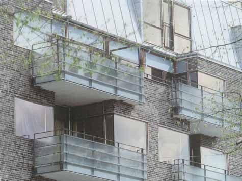 straat subtiel vormgegeven balkons zorgen