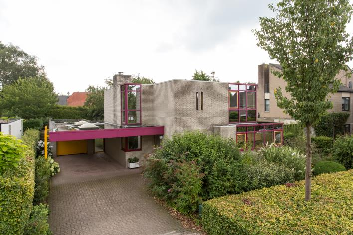 Algemeen: - De woning is zeer degelijk gebouwd,