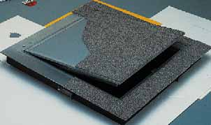 Bilco vloer-/inspectieluik type... (of gelijkwaardig) Materiaal: aluminium. Geschikt voor siergrind of tapijt, dikte... mm.
