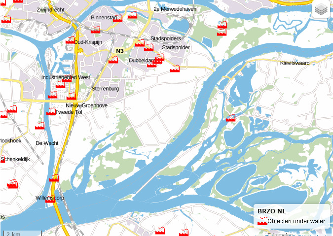 Figuur 9: Bedrijven met gevaarlijke stoffen (bron LIWO) Figuur 10 en Figuur 11 tonen de relatie van het Eiland van Dordrecht met de omgeving.