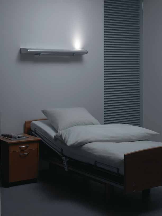 De kamer wordt tot in de kamerlicht en direct licht zorgt deel van zijn tijd in bed door- tuurframe geïntegreerde nacht- verste uithoeken