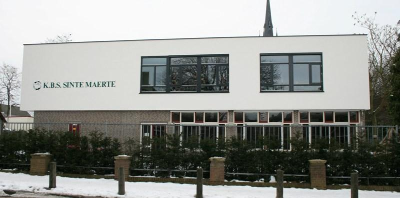 Eerste Rith Vanwege groei van het aantal leerlingen en op basis van de leerlingenprognose wordt basisschool De Eerste Rith uitgebreid met vijf permanente lokalen en een tweede speellokaal.