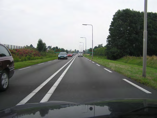 Wegbelevingsonderzoek Utrecht Inleiding Wegbeheerders doen er van alles aan om hun wegen veiliger te maken.