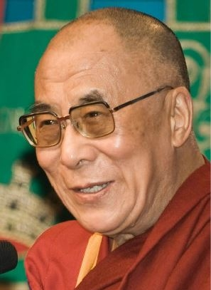 Stap 3: De dalai lama De dalai lama is sinds 1578 de belangrijkste leider van het Tibetaans Boeddhisme. De huidige dalai lama is Tenzin Gyatso. Het woord lama is het Tibetaans voor leraar.
