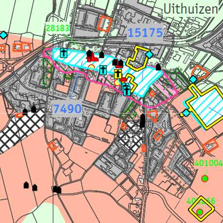 Legenda rood raster = Rijksbechermd AMK-terrein lichtblauw raster = geregistreerd AMK-terrein roze vlakken = begrenzing wierden gele omlijning = borgterrein oranje omlijning = boerderijplaats groen