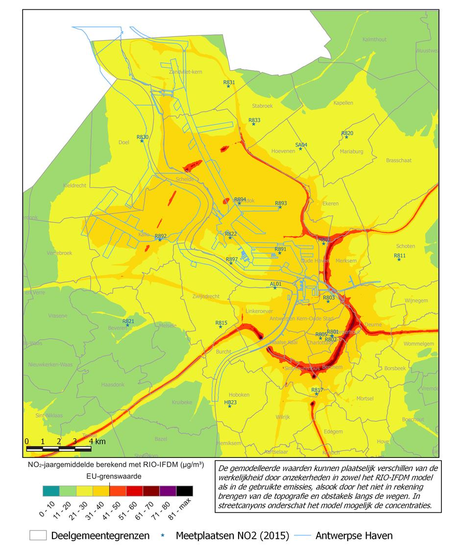 Figuur 15: Gemodelleerd NO 2-jaargemiddelde in de Antwerpse haven in 2015 De gemiddelde absolute onzekerheid voor de RIO-achtergrondkaart ligt tussen 5,2 en