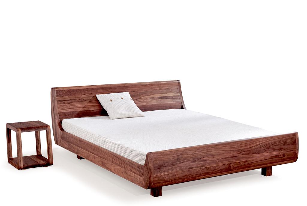 En als producent kunnen we zelfs maken wat je wenst! Trending: massief houten bedden zijn weer helemaal in.