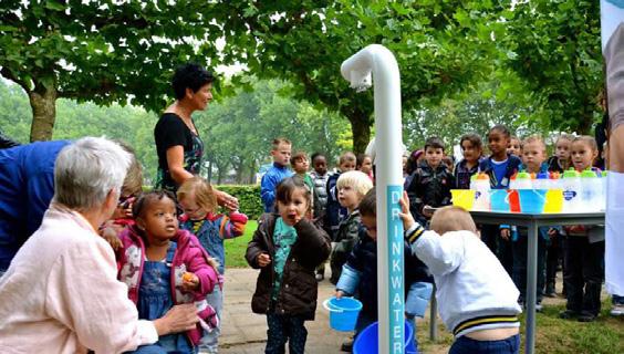 Een tweetal trekpontjes versterken het recreatieve routenetwerk. De kabels moeten wel voldoende diep liggen.