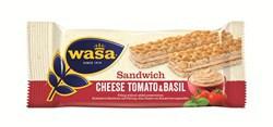 Wasa Sandwich bestaat uit twee repen. Door de handige verpakking kan je het eten waar en wanneer je maar wilt.