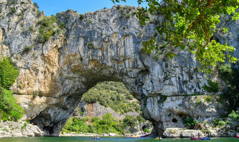 DAG 5: Avignon - Viviers - de Gorges de l Ardèche (O-L-A) Je ontwaakt in Avignon en ontbijt aan boord.