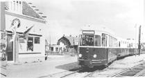 - 10 - Tramstation Poortugaal in 1960 1960_verstedelijking ten zuiden van de Groene Kruisweg 1968_voortzetting van de verstedelijking 1974_