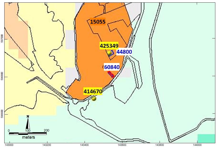 3.3 Archeologische gegevens Het plangebied maakt deel uit van AMK-terrein 15055, de kern van West-Terschelling, met een hoge archeologische waarde.