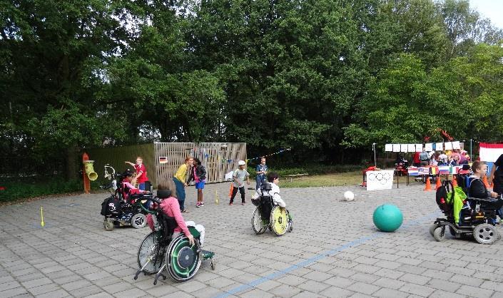 Allerlei Olympische sporten als triatlon, hockey en sprinten stonden op het programma. Voor de onderbouw stonden spellen uit verschillende landen klaar.