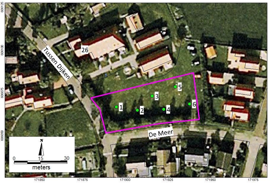 Afbeelding 2. Ligging van het plangebied op een luchtfoto met boorpunten. 2.2 Voorziene ontwikkeling In het plangebied is de bouw van twee woningen voorzien, ten behoeve hiervan dient het bestemmingsplan te worden gewijzigd.