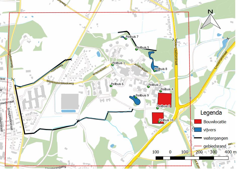 Figuur 9 Overzicht van het Bouwhuis met de modelrand, de watergangen, de vijvers die als randvoorwaarden dienen, de peilbuislocaties en de bouwlocaties.