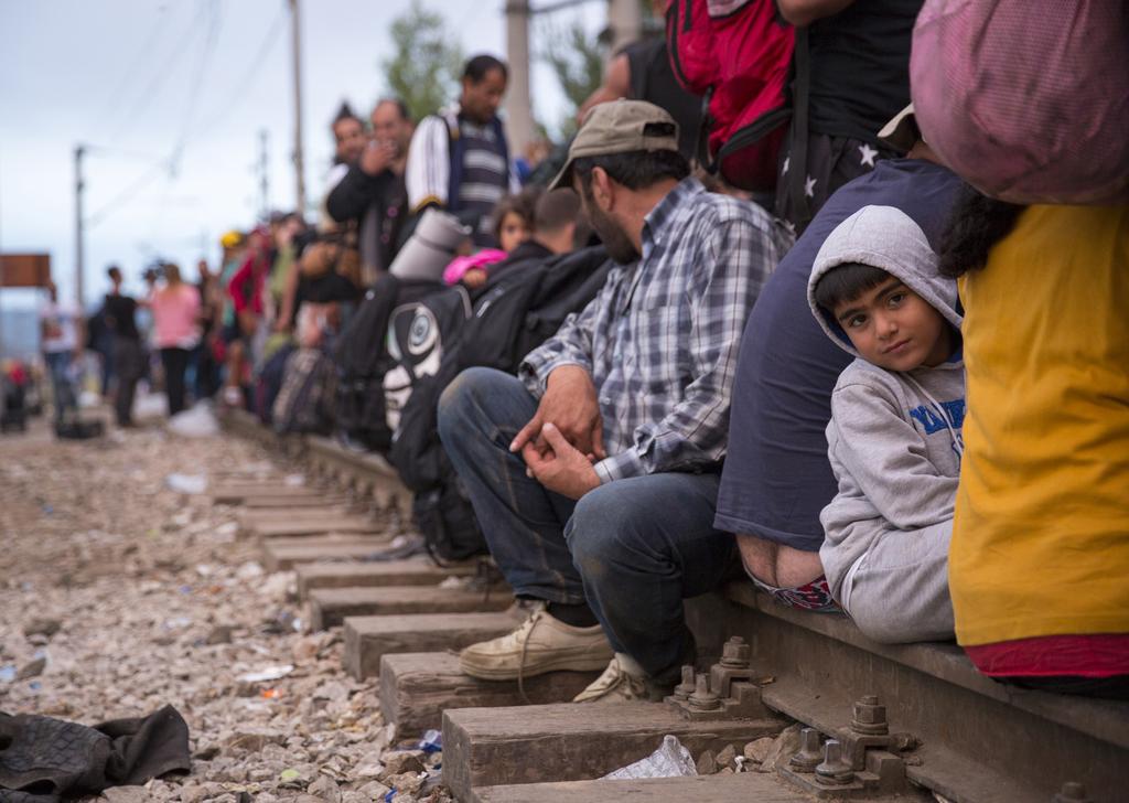 INLEIDING De vluchtelingencrisis in Europa overheerst al maanden de politieke actualiteit. Daarnaast is het thema ook thuis en onder vrienden een heet hangijzer.