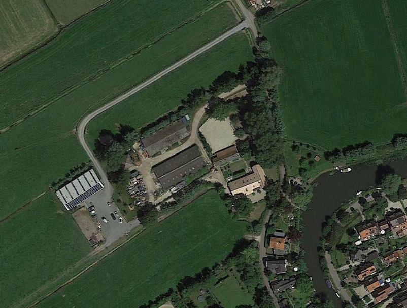 1. INLEIDING 1.1 AANLEIDING EN DOEL Op het adres Winkeldijk 5 te Abcoude is het agrarisch bedrijf van de familie De Vries gevestigd.